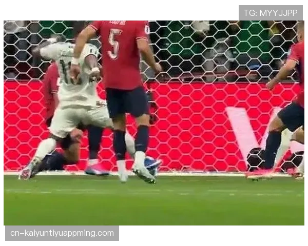 墨西哥3-0捷克回顾：末轮胜利送对手出局
